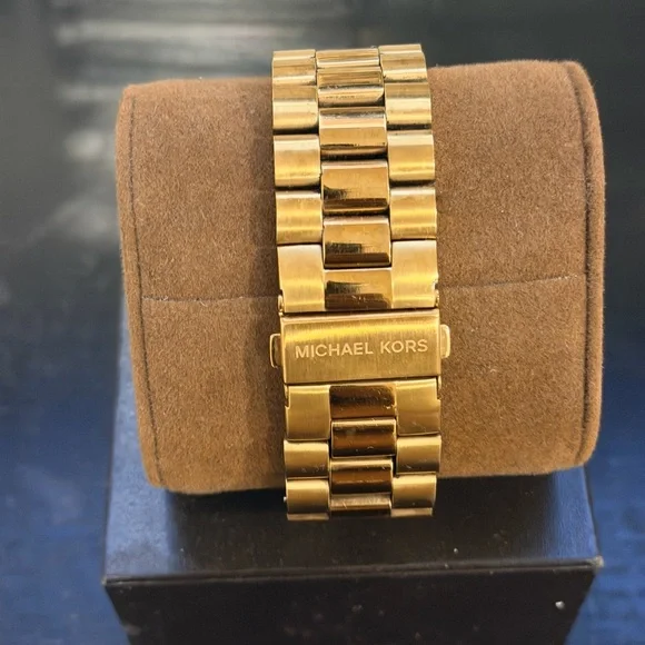 Gold Michael Kors watch - Picture 4 of 11